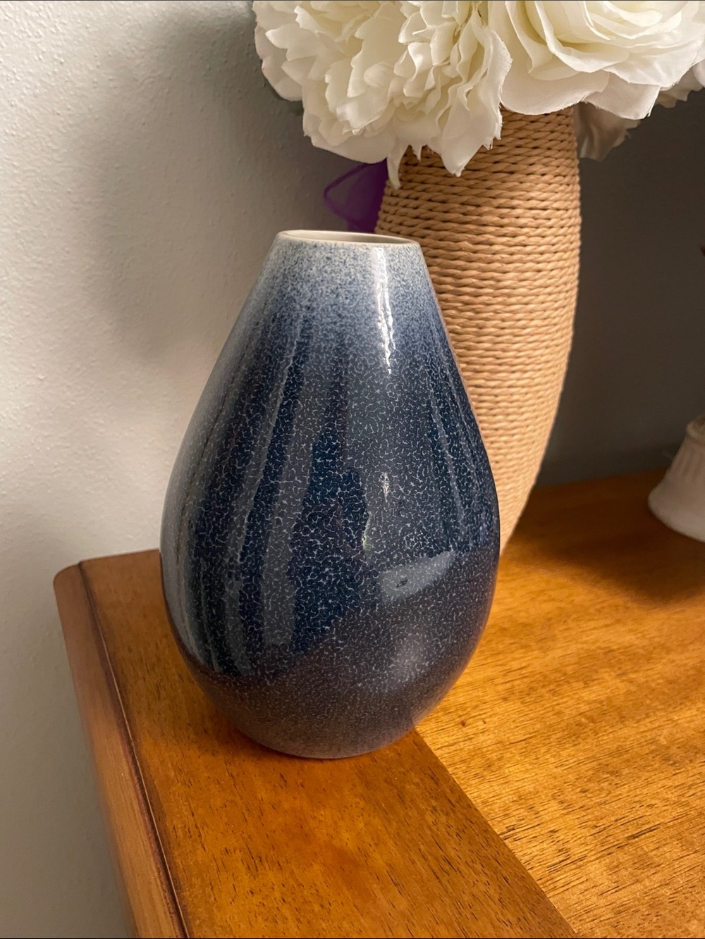 LIKE NEW House Beautiful Blue Sandstone Cool Ceramic Vase Tear Drop Shape